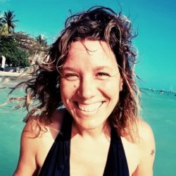 july-toujan-aquazen-yoga-eau-paddle-lac-de-monteynard-isere